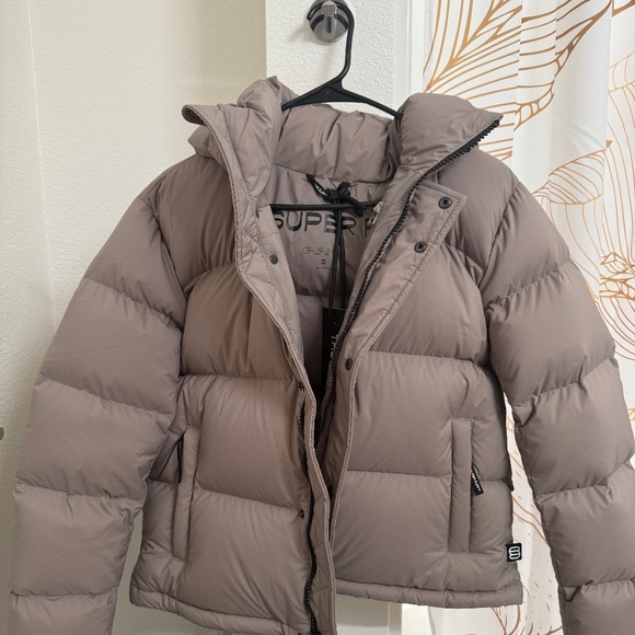 Aritzia Super Puff BRAND NEW Climate Shorty size small modern taupe - Picture 4 of 4